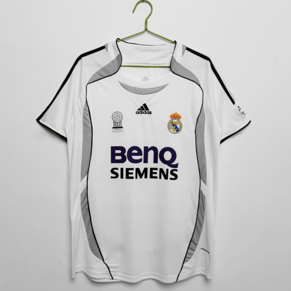 Real Madrid 2006 07 Home Retro Kit