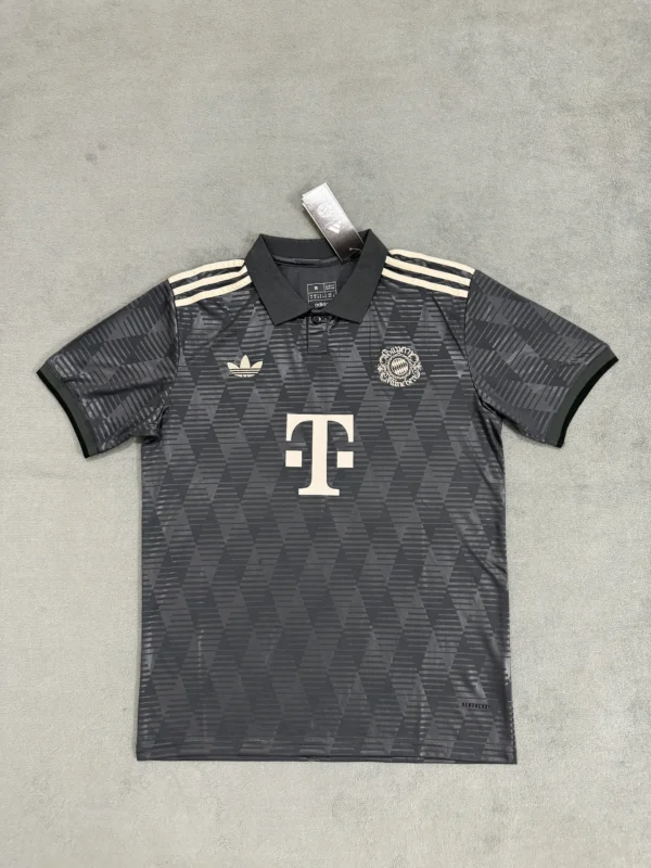 25/26 Bayern Munich Third - Obsidian Trefoil