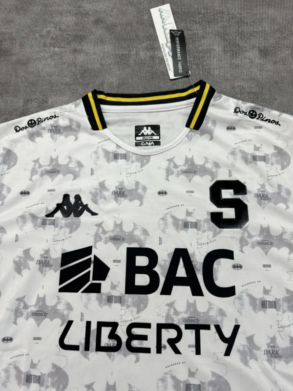 Saprissa x Batman Special Edition - White