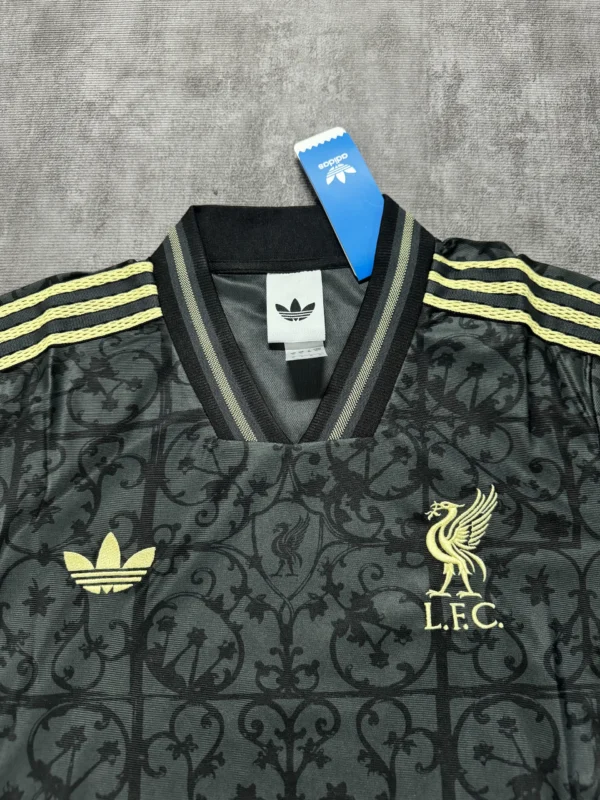 25/26 Liverpool Special - Gold Damask