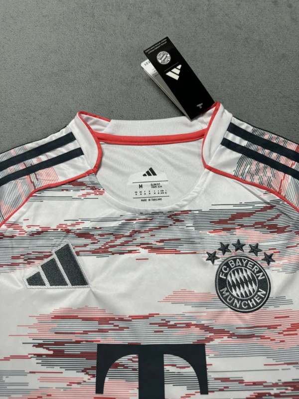 25/26 Bayern Munich Away - Glitch Graphic