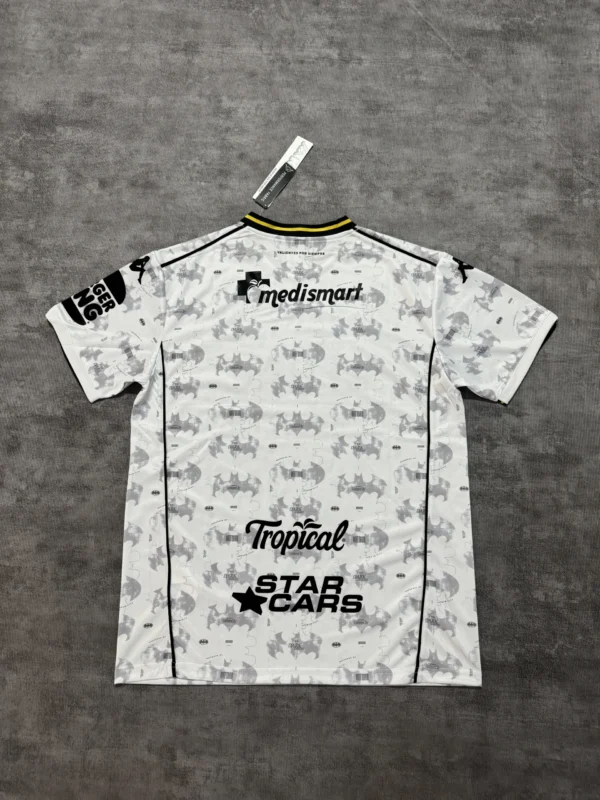 Saprissa x Batman Special Edition - White