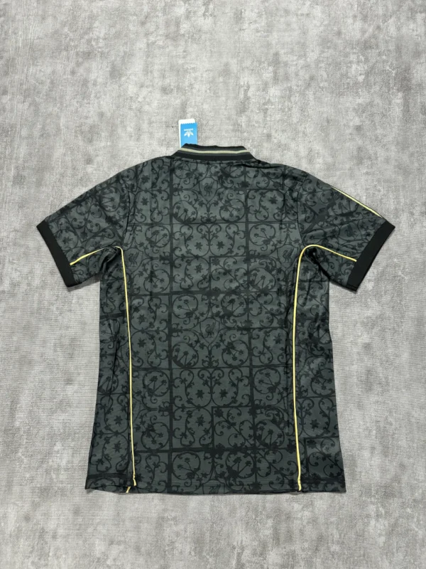 25/26 Liverpool Special - Gold Damask