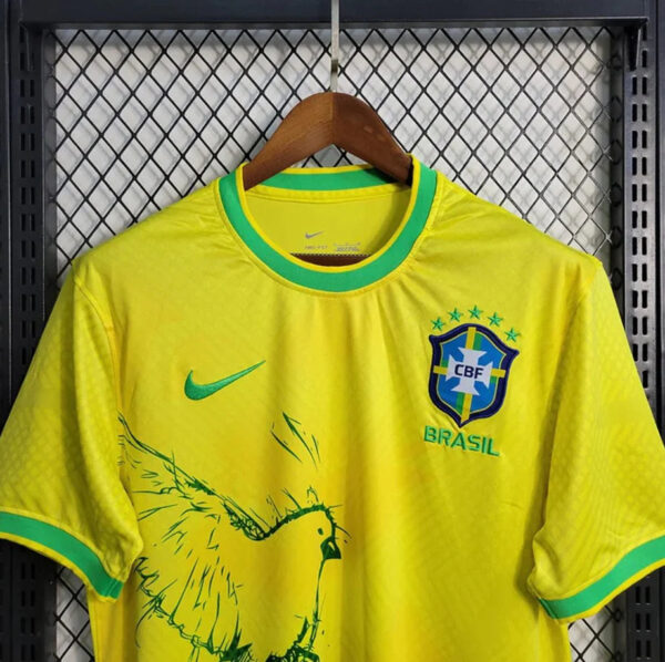 IMG_4141.jpg Brazil Yellow Parrot Jersey