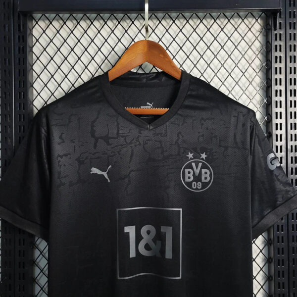 IMG_6371.jpg Borussia Dortmund Blackout Jersey