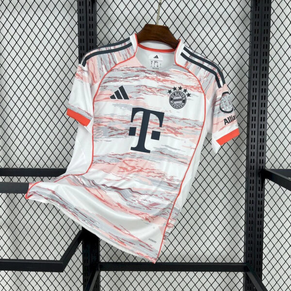 IMG_6540.jpg Bayern 2025/2026 Away Jersey