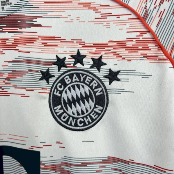 IMG_6543.jpg Bayern 2025/2026 Away Jersey