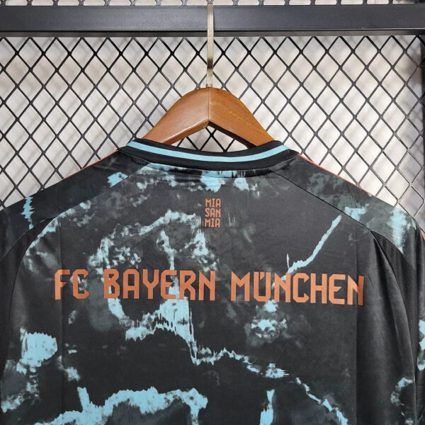 IMG_6554.jpg Bayern 2024/2025 Away Jersey